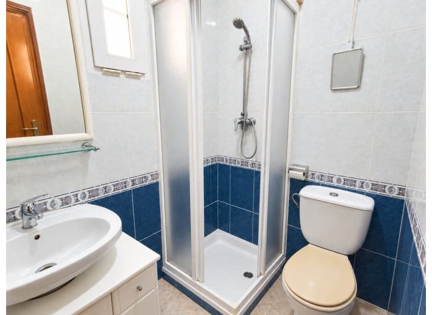 2 makuuhuone Omakotitalo myytävänä paikassa Playa Flamenca mukana uima-altaan - 229 900 € (Ref: 10076855)