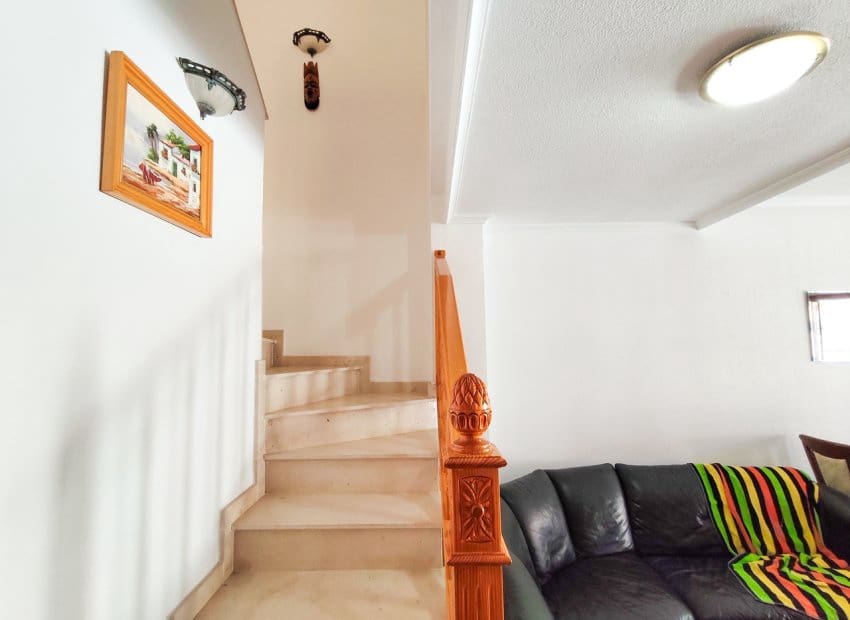 2 makuuhuone Omakotitalo myytävänä paikassa Playa Flamenca mukana uima-altaan - 229 900 € (Ref: 10076855)