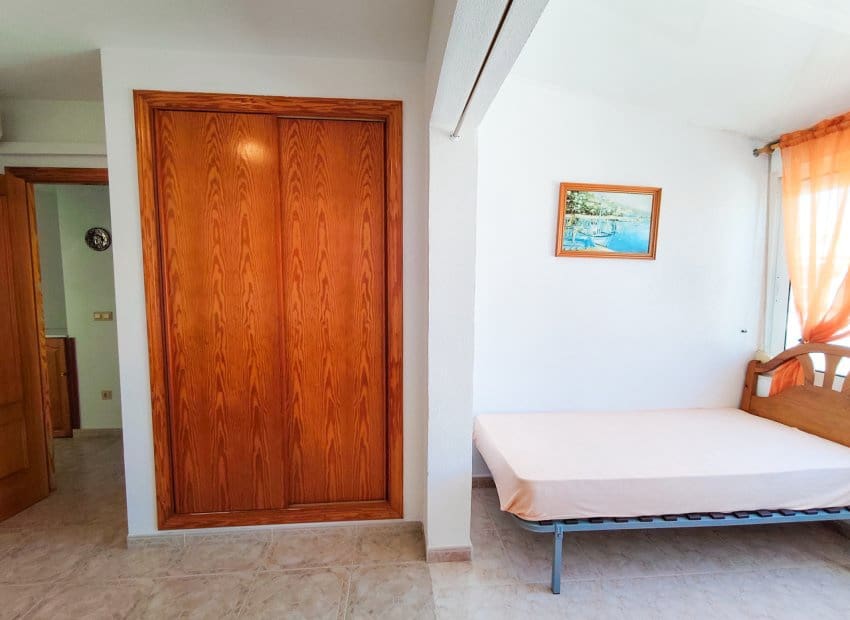 2 makuuhuone Omakotitalo myytävänä paikassa Playa Flamenca mukana uima-altaan - 229 900 € (Ref: 10076855)