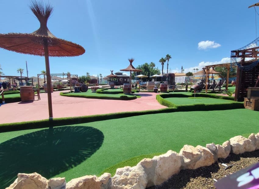 2 makuuhuone Omakotitalo myytävänä paikassa Playa Flamenca mukana uima-altaan - 229 900 € (Ref: 10076855)