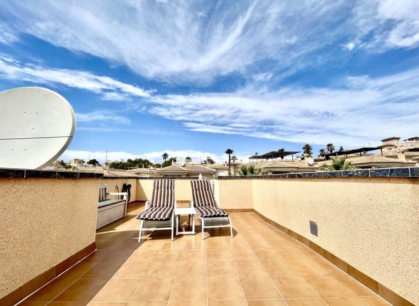 5 camera da letto Villa in vendita in Villamartin con piscina - 269.000 € (Rif: 10076856)