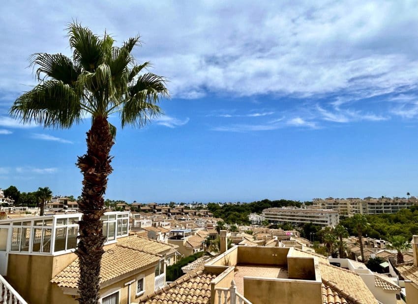 5 camera da letto Villa in vendita in Villamartin con piscina - 269.000 € (Rif: 10076856)