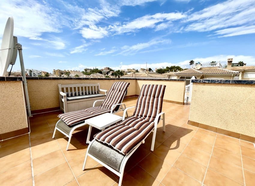 5 camera da letto Villa in vendita in Villamartin con piscina - 269.000 € (Rif: 10076856)