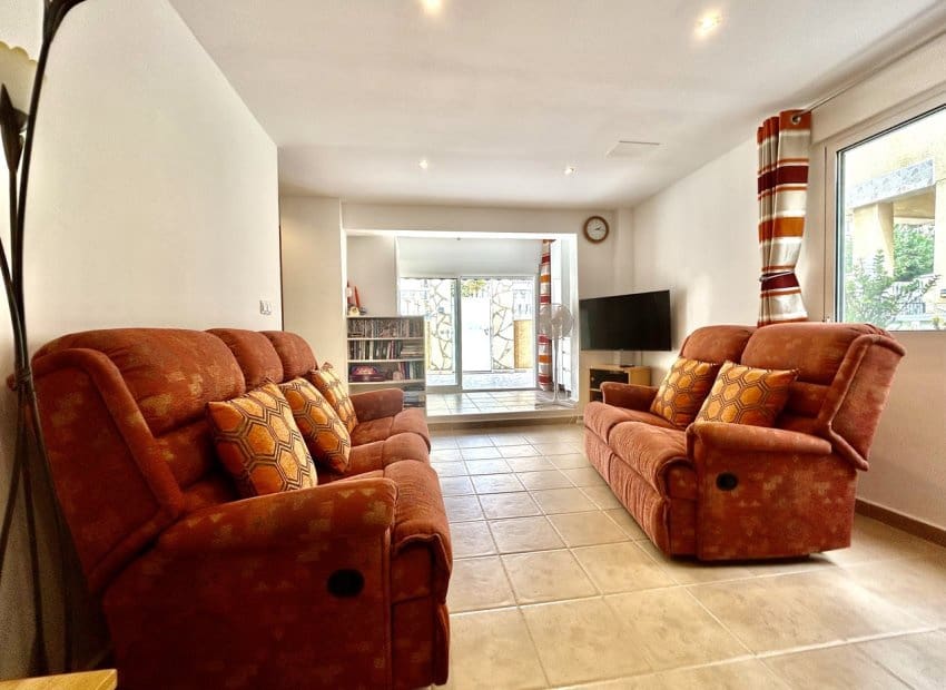 5 camera da letto Villa in vendita in Villamartin con piscina - 269.000 € (Rif: 10076856)