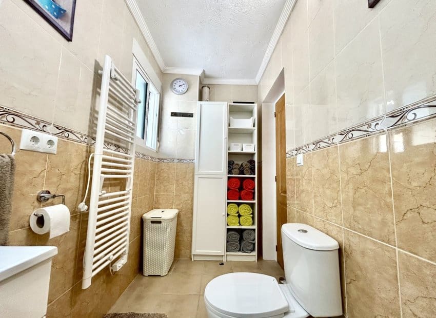5 camera da letto Villa in vendita in Villamartin con piscina - 269.000 € (Rif: 10076856)