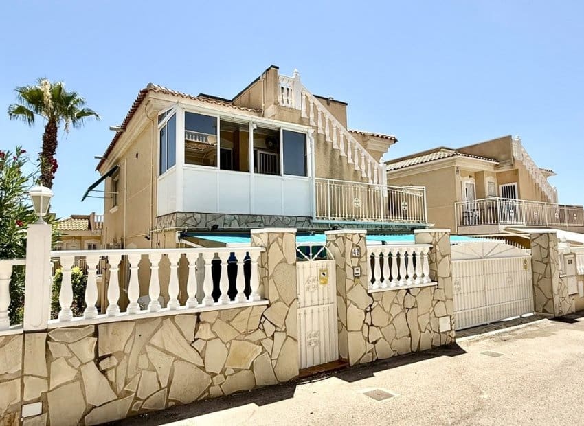 5 camera da letto Villa in vendita in Villamartin con piscina - 269.000 € (Rif: 10076856)