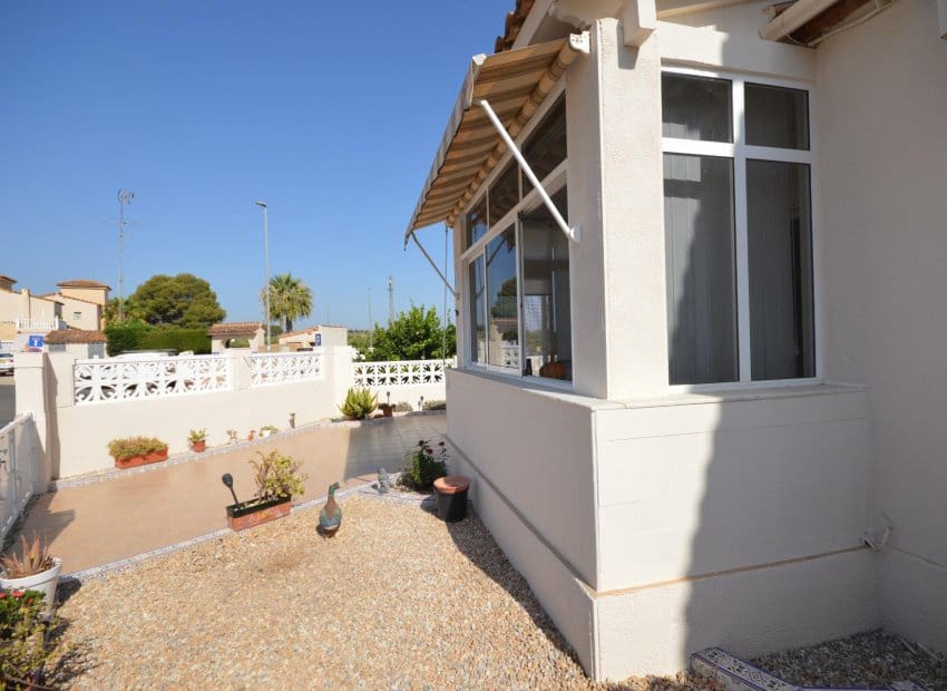 Casa de 2 habitaciones en Algorfa en venta con piscina - 215.000 € (Ref: 10078807)