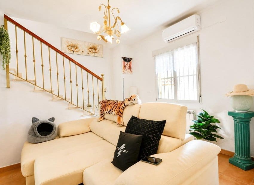 Casa de 2 habitaciones en Algorfa en venta con piscina - 215.000 € (Ref: 10078807)