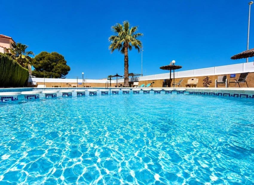 Casa de 2 habitaciones en Algorfa en venta con piscina - 215.000 € (Ref: 10078807)