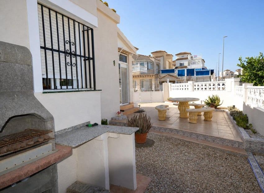 Casa de 2 habitaciones en Algorfa en venta con piscina - 215.000 € (Ref: 10078807)