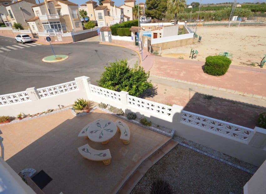 Casa de 2 habitaciones en Algorfa en venta con piscina - 215.000 € (Ref: 10078807)