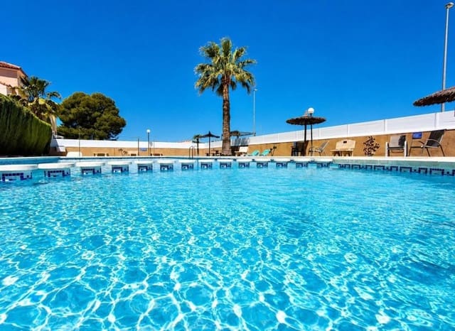 Casa de 2 habitaciones en Algorfa en venta con piscina - 215.000 € (Ref: 10078807)