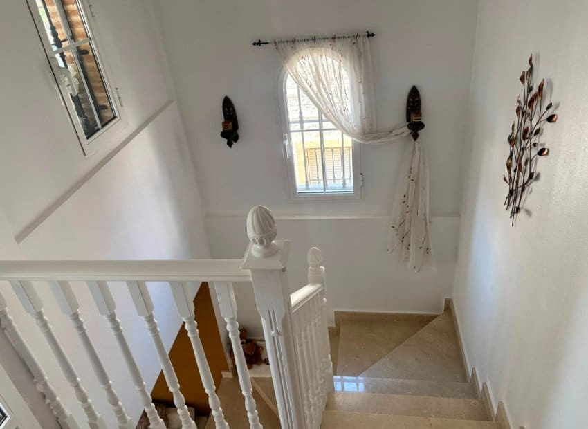 2 quarto Moradia para venda em El Raso com piscina - 299 500 € (Ref: 10082086)