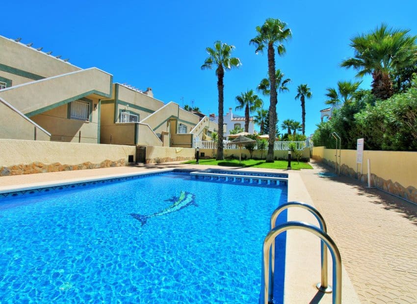 4 camera da letto Villa in vendita in Villamartin con piscina - 419.000 € (Rif: 10082087)