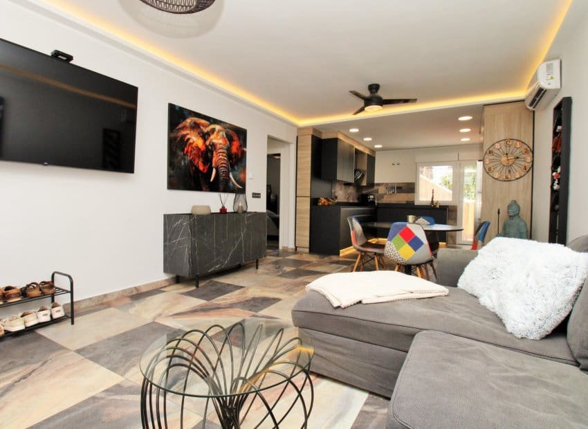 4 camera da letto Villa in vendita in Villamartin con piscina - 419.000 € (Rif: 10082087)