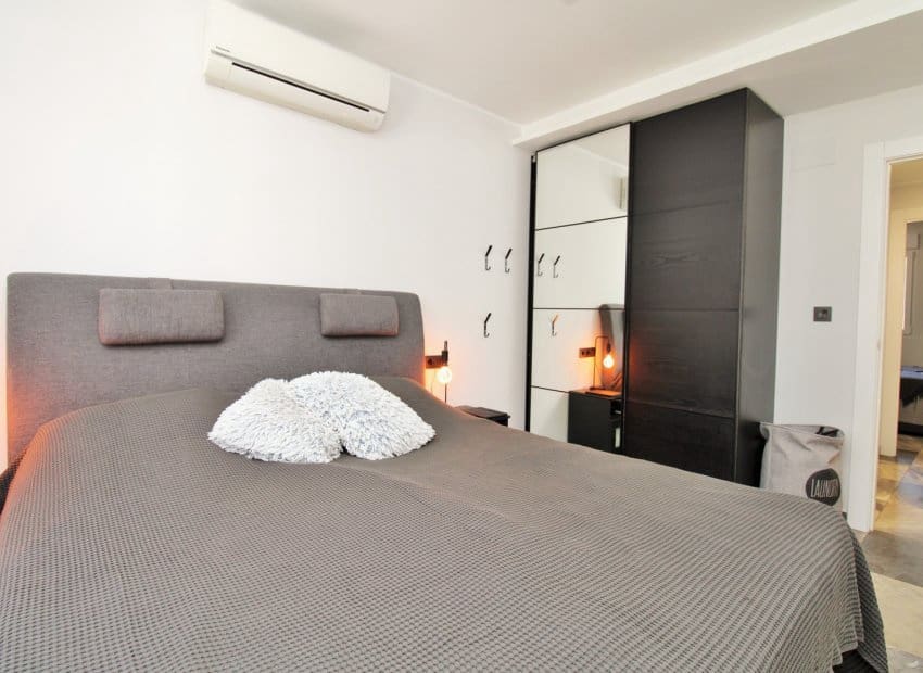 4 camera da letto Villa in vendita in Villamartin con piscina - 419.000 € (Rif: 10082087)