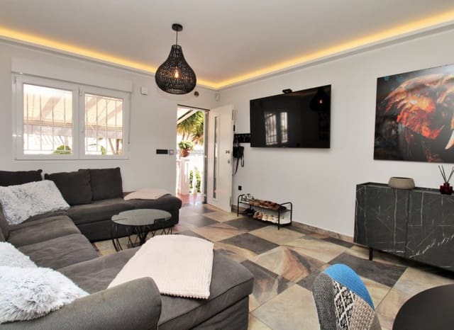 4 camera da letto Villa in vendita in Villamartin, Orihuela con piscina - 419.000 € (Rif: 10082087)