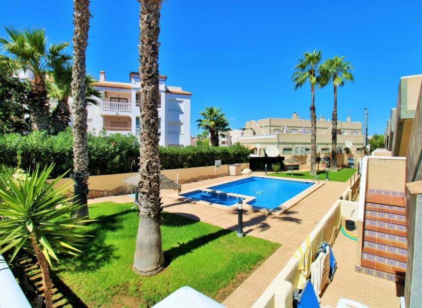 4 camera da letto Villa in vendita in Villamartin con piscina - 419.000 € (Rif: 10082087)