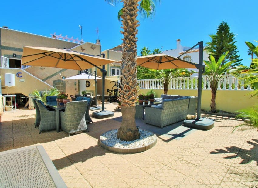 4 camera da letto Villa in vendita in Villamartin con piscina - 419.000 € (Rif: 10082087)