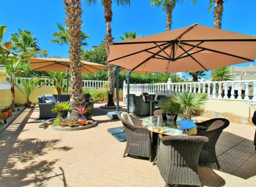 4 camera da letto Villa in vendita in Villamartin con piscina - 419.000 € (Rif: 10082087)