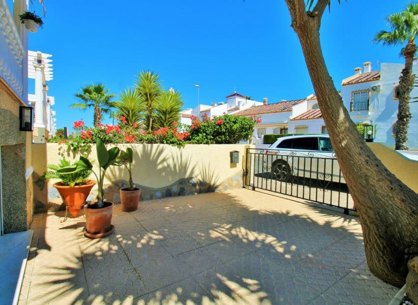 4 camera da letto Villa in vendita in Villamartin con piscina - 419.000 € (Rif: 10082087)