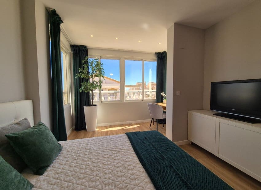 3 soverom Hus til salgs i La Florida med svømmebasseng - € 268 800 (Ref: 10091366)