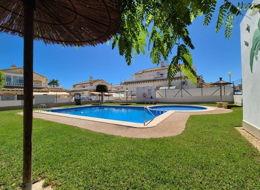 3 soverom Hus til salgs i La Florida med svømmebasseng - € 268 800 (Ref: 10091366)