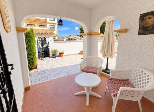 Casa de 3 habitaciones en El Limonar, Torrevieja en venta con piscina - 239.900 € (Ref: 10091369)
