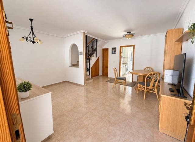 Casa de 3 habitaciones en El Limonar, Torrevieja en venta con piscina - 239.900 € (Ref: 10091369)
