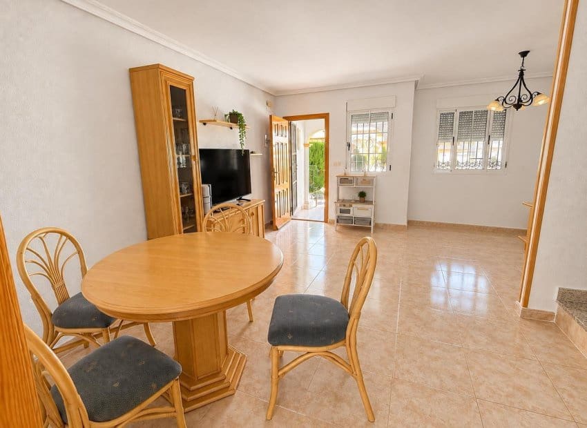 Casa de 3 habitaciones en El Limonar en venta con piscina - 239.900 € (Ref: 10091369)