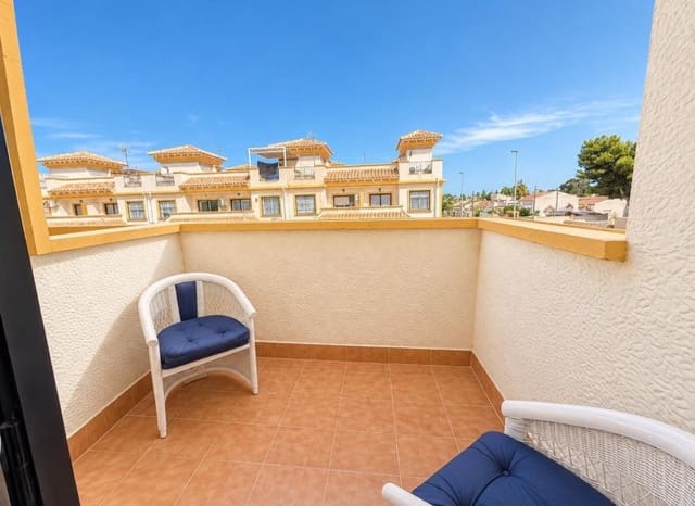 Casa de 3 habitaciones en El Limonar, Torrevieja en venta con piscina - 239.900 € (Ref: 10091369)