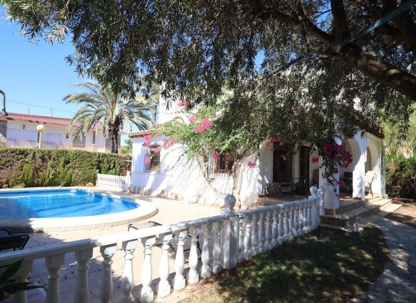 4 makuuhuone Huvila myytävänä paikassa Cabo Roig mukana uima-altaan - 749 000 € (Ref: 10091373)