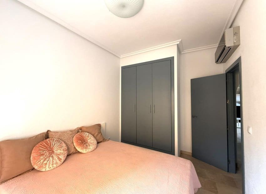 Apartamento de 2 habitaciones en Las Ramblas Golf en venta con piscina - 175.000 € (Ref: 10091375)