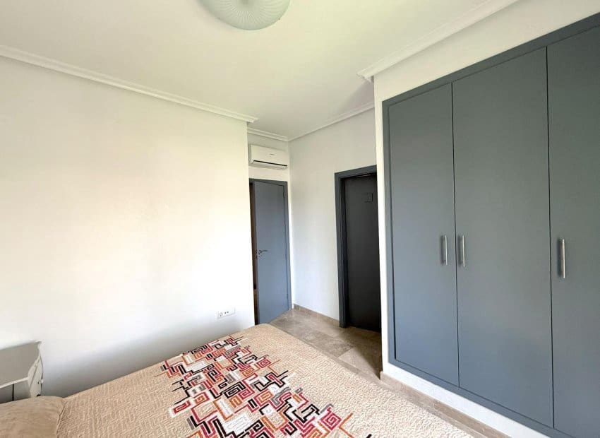 Apartamento de 2 habitaciones en Las Ramblas Golf en venta con piscina - 175.000 € (Ref: 10091375)