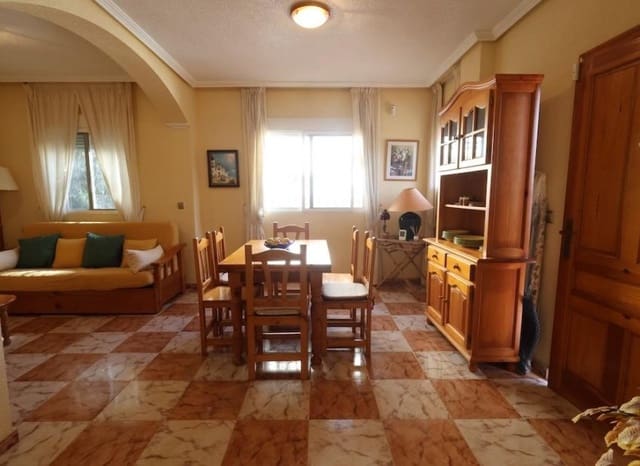 2 makuuhuone Omakotitalo myytävänä paikassa Playa Flamenca, Orihuela mukana uima-altaan 
autotalli - 240 000 € (Ref: 10091376)