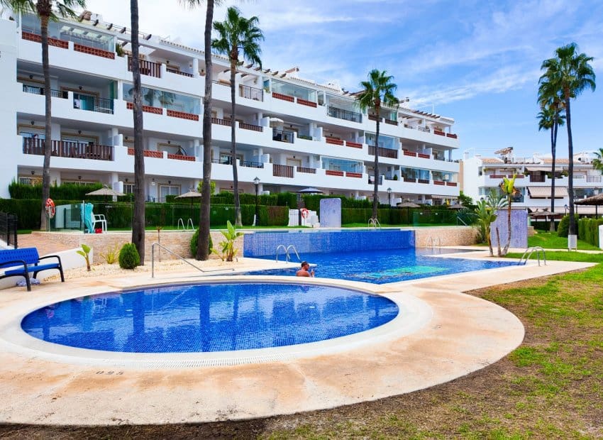 Apartamento de 2 habitaciones en Orihuela Costa en venta - 269.000 € (Ref: 10091378)