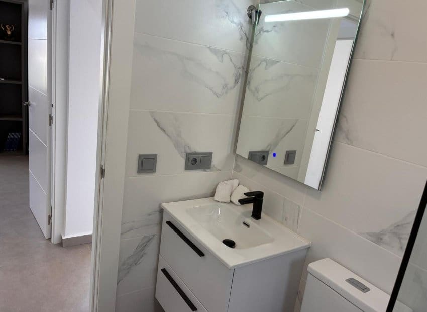 2 Zimmer Apartment zu verkaufen in Orihuela mit Pool - 149.999 € (Ref: 10091381)