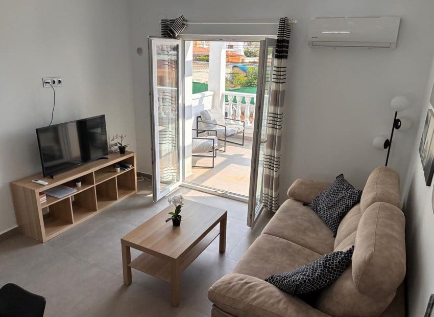 2 Zimmer Apartment zu verkaufen in Orihuela mit Pool - 149.999 € (Ref: 10091381)