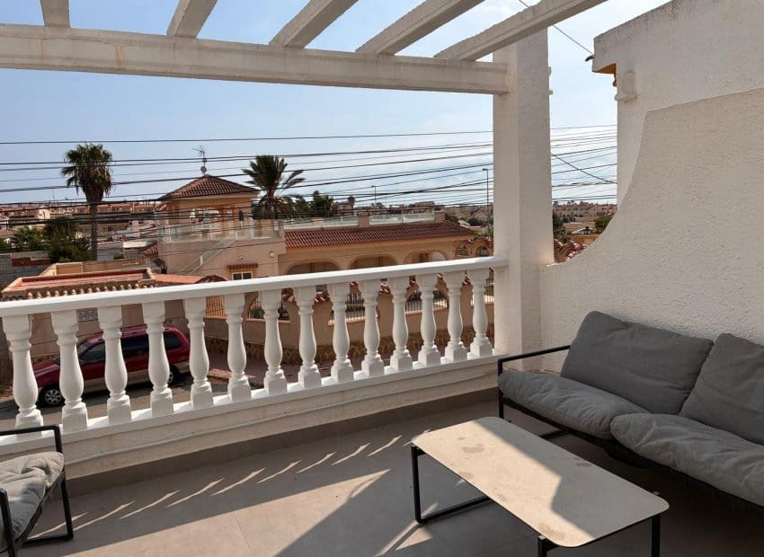 2 Zimmer Apartment zu verkaufen in Orihuela mit Pool - 149.999 € (Ref: 10091381)