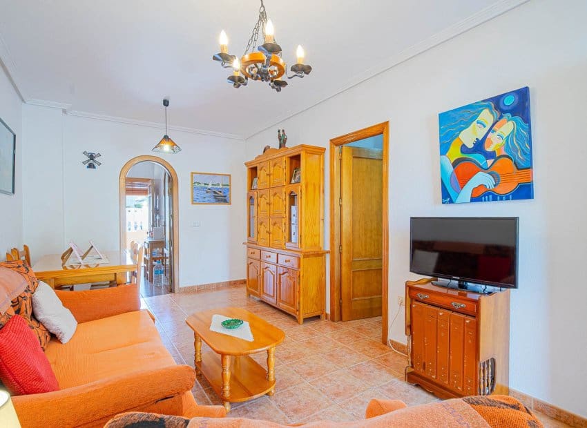 2 makuuhuone Huoneisto myytävänä paikassa Orihuela Costa mukana uima-altaan - 184 900 € (Ref: 10095729)