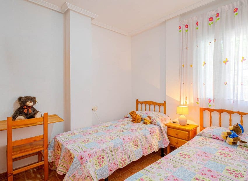 2 makuuhuone Huoneisto myytävänä paikassa Orihuela Costa mukana uima-altaan - 184 900 € (Ref: 10095729)