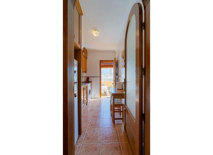 2 makuuhuone Huoneisto myytävänä paikassa Orihuela Costa mukana uima-altaan - 184 900 € (Ref: 10095729)