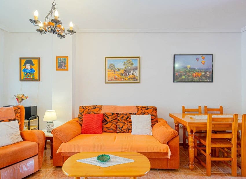 2 makuuhuone Huoneisto myytävänä paikassa Orihuela Costa mukana uima-altaan - 184 900 € (Ref: 10095729)