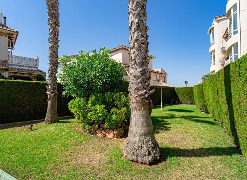 2 makuuhuone Huoneisto myytävänä paikassa Orihuela Costa mukana uima-altaan - 184 900 € (Ref: 10095729)