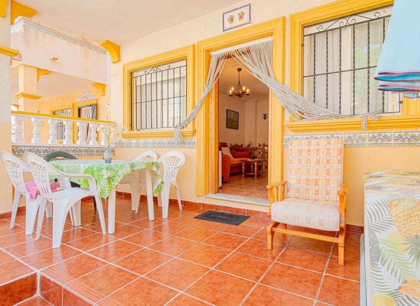 2 makuuhuone Huoneisto myytävänä paikassa Orihuela Costa mukana uima-altaan - 184 900 € (Ref: 10095729)