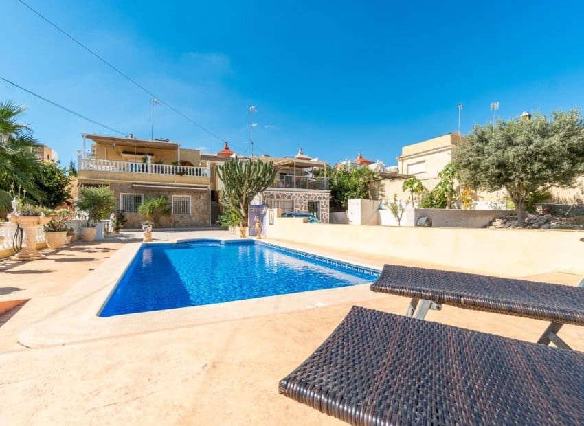 4 quarto Moradia para venda em Los Balcones com piscina - 369 000 € (Ref: 10099015)