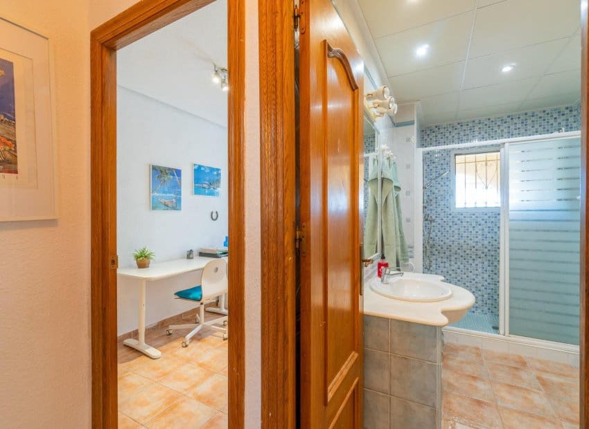 4 quarto Moradia para venda em Los Balcones com piscina - 369 000 € (Ref: 10099015)