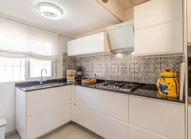 4 quarto Moradia para venda em Los Balcones com piscina - 369 000 € (Ref: 10099015)