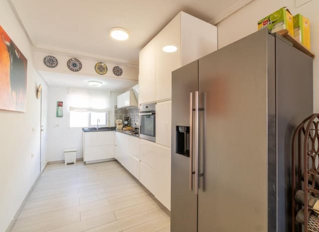 4 quarto Moradia para venda em Los Balcones com piscina - 369 000 € (Ref: 10099015)