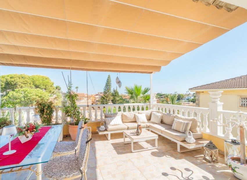 4 quarto Moradia para venda em Los Balcones com piscina - 369 000 € (Ref: 10099015)
